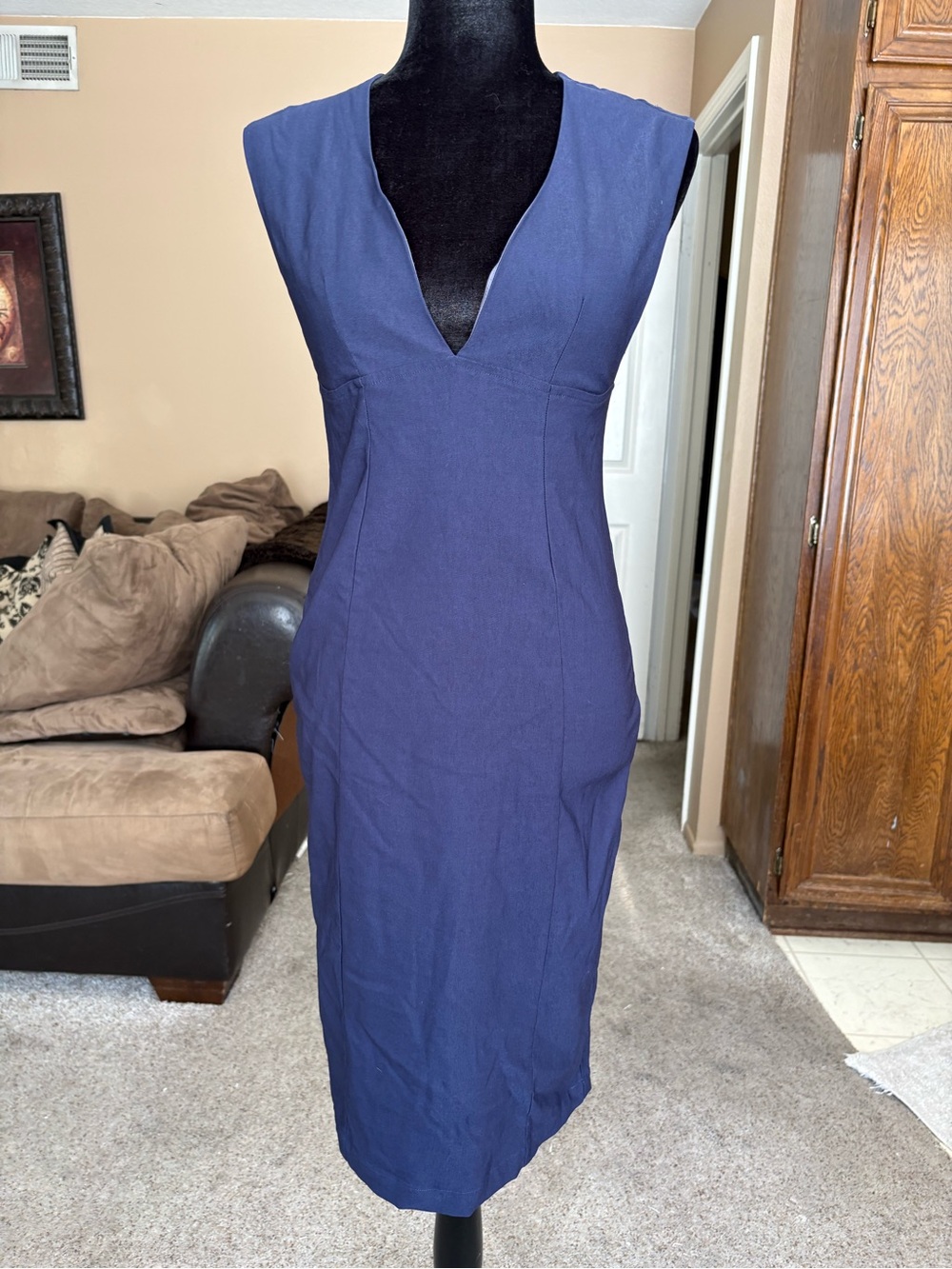 Paper Crown Rayon/ Nylon Sleeveless Navy V-Neck Sheath Dress size 4